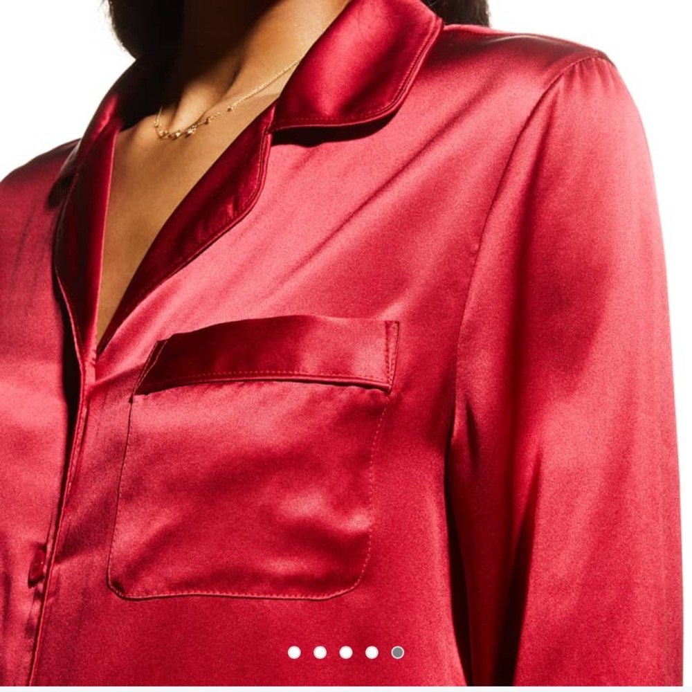 Neiman Marcus Two Piece Silk Pajama Set in Red - Picture 2 of 13